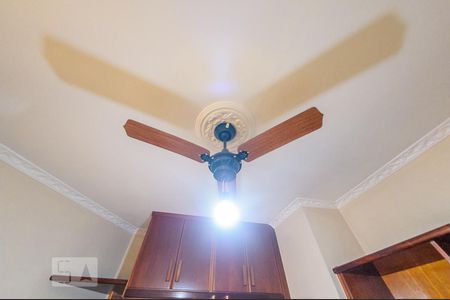 Casa à venda com 380m², 5 quartos e 6 vagas Casa à venda com 380m², 5 quartos e 6 vagasQuarto 1