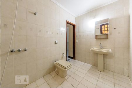 Casa à venda com 380m², 5 quartos e 6 vagas Casa à venda com 380m², 5 quartos e 6 vagasBanheiro - Andar inferior