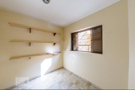 Casa à venda com 380m², 5 quartos e 6 vagas Casa à venda com 380m², 5 quartos e 6 vagasQuarto - Edicula