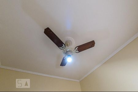 Casa à venda com 380m², 5 quartos e 6 vagas Casa à venda com 380m², 5 quartos e 6 vagasQuarto 4 - Suite 2