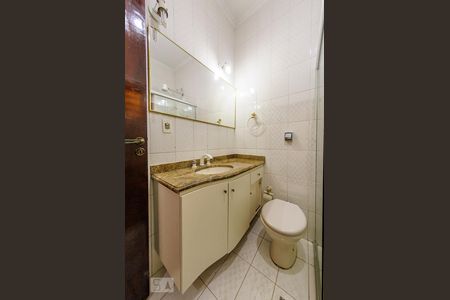 Casa à venda com 380m², 5 quartos e 6 vagas Casa à venda com 380m², 5 quartos e 6 vagasBanheiro - Suite 1