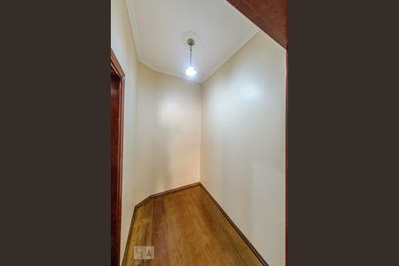 Casa à venda com 380m², 5 quartos e 6 vagas Casa à venda com 380m², 5 quartos e 6 vagasCloset Quarto 3 - Suite 1