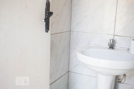 Casa à venda com 500m², 4 quartos e 8 vagasBanheiro da Área de Serviço