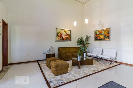 Apartamento à venda com 85m², 2 quartos e 1 vaga Apartamento à venda com 85m², 2 quartos e 1 vagaHall social