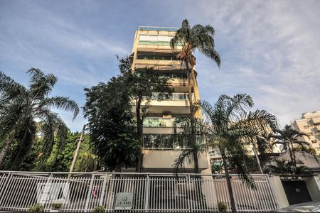 Apartamento à venda com 90m², 2 quartos e 1 vagaFachada