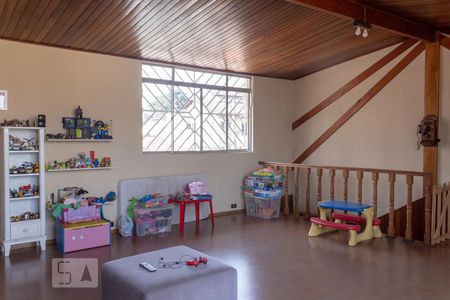 Casa à venda com 180m², 3 quartos e 4 vagasSótão