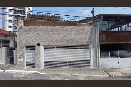 Casa à venda com 180m², 3 quartos e 4 vagasFachada
