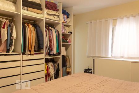 Casa à venda com 180m², 3 quartos e 4 vagassuíte 2