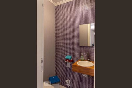 Lavabo de casa à venda com 3 quartos, 180m² em Vila Gumercindo, São Paulo