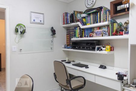 Casa à venda com 180m², 3 quartos e 4 vagasEscritório