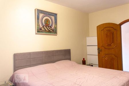 Casa à venda com 180m², 3 quartos e 4 vagassuíte 2