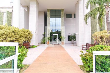 Apartamento à venda com 335m², 5 quartos e 6 vagas Apartamento à venda com 335m², 5 quartos e 6 vagasEntrada