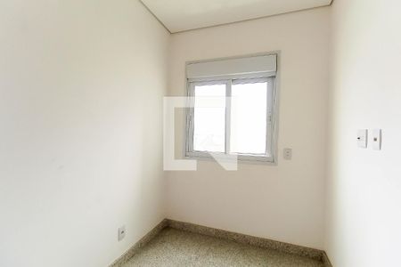 Apartamento à venda com 335m², 5 quartos e 6 vagas Apartamento à venda com 335m², 5 quartos e 6 vagasQuarto de Serviço