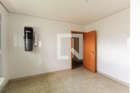 Apartamento à venda com 335m², 5 quartos e 6 vagas Apartamento à venda com 335m², 5 quartos e 6 vagasÁrea de Serviço
