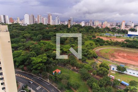 Apartamento à venda com 335m², 5 quartos e 6 vagas Apartamento à venda com 335m², 5 quartos e 6 vagasVista da Sacada