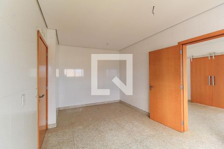 Apartamento à venda com 335m², 5 quartos e 6 vagas Apartamento à venda com 335m², 5 quartos e 6 vagasCozinha