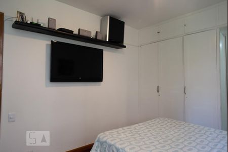 Apartamento à venda com 200m², 5 quartos e 3 vagasQuarto 1 - Suíte 1