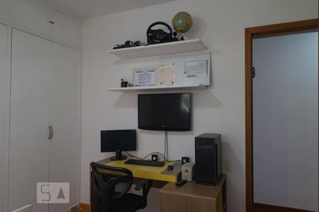 Apartamento à venda com 200m², 5 quartos e 3 vagasQuarto 3