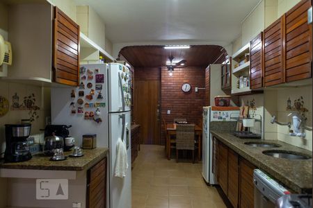 Apartamento à venda com 200m², 5 quartos e 3 vagasCozinha