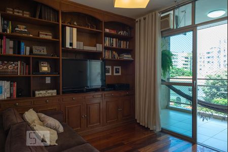 Apartamento à venda com 200m², 5 quartos e 3 vagasQuarto 4