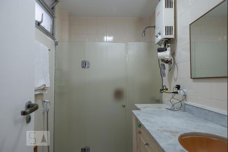 Apartamento à venda com 200m², 5 quartos e 3 vagasBanheiro da Suíte 1