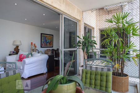 Apartamento à venda com 200m², 5 quartos e 3 vagasVaranda da sala 1