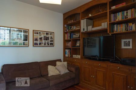 Apartamento à venda com 200m², 5 quartos e 3 vagasQuarto 4