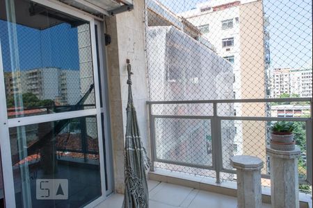Apartamento à venda com 200m², 5 quartos e 3 vagasVaranda do Quarto 2