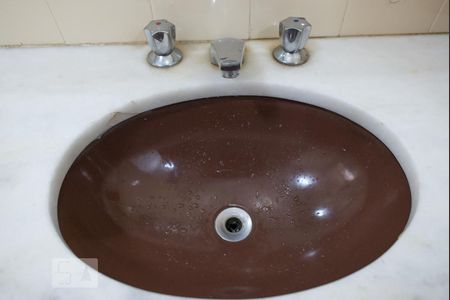 Apartamento à venda com 200m², 5 quartos e 3 vagasBanheiro Social - torneira