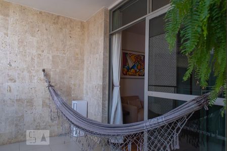 Apartamento à venda com 200m², 5 quartos e 3 vagasVaranda do quarto 4