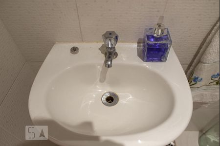 Apartamento à venda com 200m², 5 quartos e 3 vagasLavabo - torneira