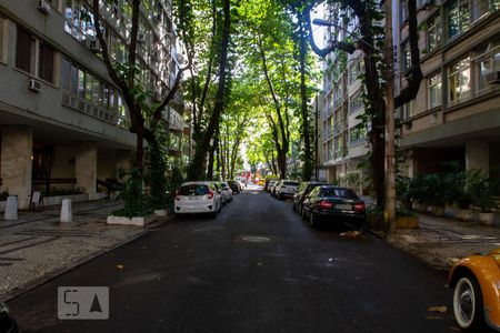 Apartamento à venda com 70m², 1 quarto e sem vagaVista da Rua