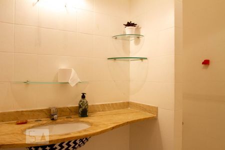 Apartamento à venda com 70m², 1 quarto e sem vagaBanheiro do Quarto - Suíte