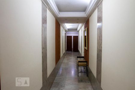 Apartamento à venda com 70m², 1 quarto e sem vagaHall social
