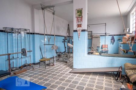Casa à venda com 300m², 5 quartos e 2 vagasAcademia
