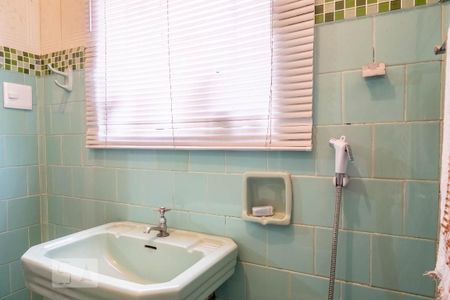 Casa à venda com 300m², 5 quartos e 2 vagasBanheiro Casa 2