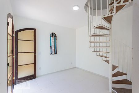 Sala de Jantar (1º andar) de casa de condomínio para alugar com 2 quartos, 100m² em Taquara, Rio de Janeiro