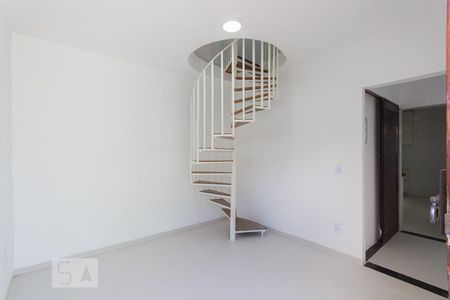 Sala de Jantar (1º andar) de casa de condomínio para alugar com 2 quartos, 100m² em Taquara, Rio de Janeiro