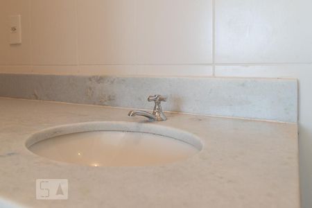 Apartamento à venda com 85m², 2 quartos e 2 vagas Apartamento à venda com 85m², 2 quartos e 2 vagasBanheiro da Suíte