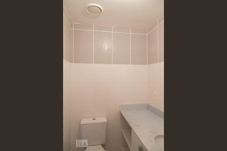 Apartamento à venda com 85m², 2 quartos e 2 vagas Apartamento à venda com 85m², 2 quartos e 2 vagasBanheiro da Suíte