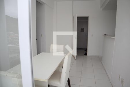 Sala de apartamento para alugar com 2 quartos, 85m² em Recreio dos Bandeirantes, Rio de Janeiro