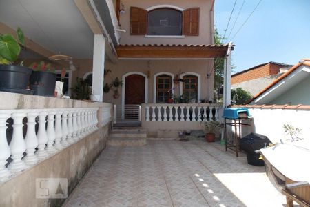 Casa à venda com 200m², 3 quartos e 4 vagasFachada