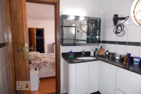 Casa à venda com 200m², 3 quartos e 4 vagasBanheiro da Suíte 1