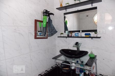 Casa à venda com 200m², 3 quartos e 4 vagasBanheiro 1