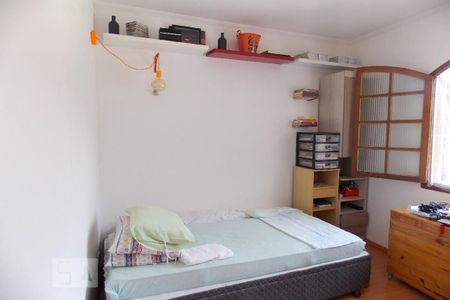 Casa à venda com 200m², 3 quartos e 4 vagasQuarto 2