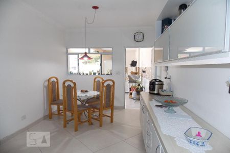 Casa à venda com 200m², 3 quartos e 4 vagasCozinha