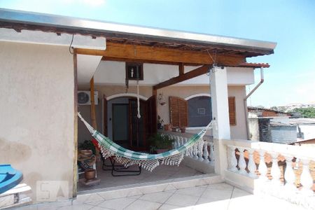 Casa à venda com 200m², 3 quartos e 4 vagasVaranda