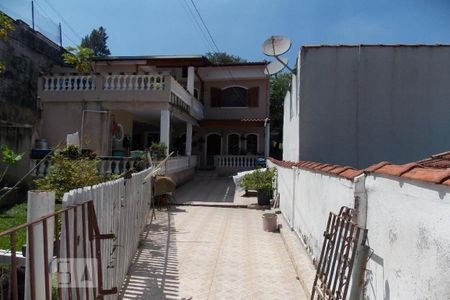 Casa à venda com 200m², 3 quartos e 4 vagasFachada