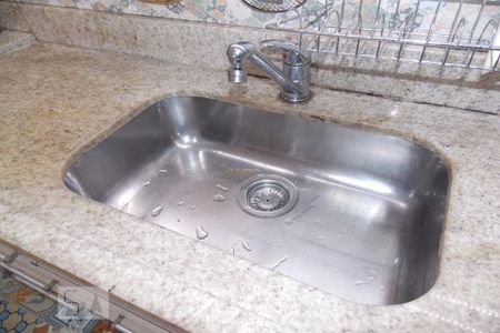 Casa à venda com 200m², 3 quartos e 4 vagasPia