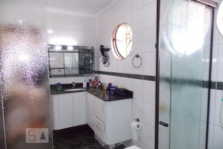 Casa à venda com 200m², 3 quartos e 4 vagasBanheiro da Suíte 1